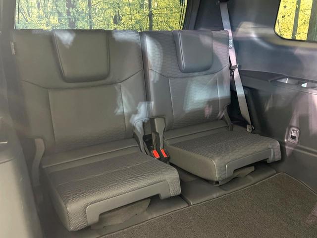 ランドクルーザー２５０ ＶＸ　４ＷＤ　７人乗り　サンルーフ　全周囲カメラ　衝突被害軽減システム　レーダークルーズ　禁煙車　電動リアゲート　レザーシート　前席シートエアコン　パワーシート　コーナーセンサー　スマートキー（9枚目）