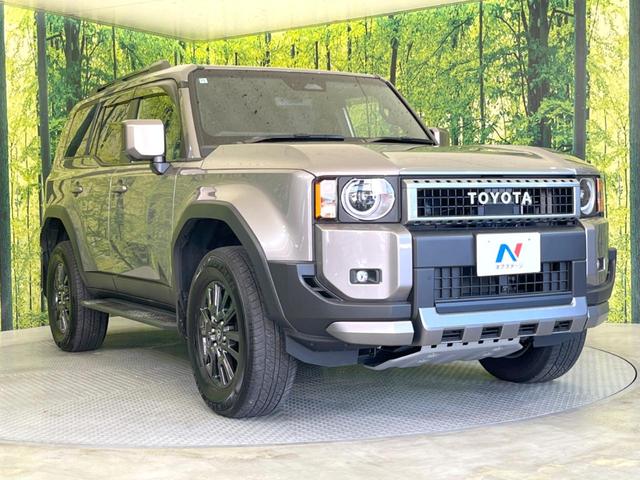ランドクルーザー２５０ ＶＸ　４ＷＤ　７人乗り　サンルーフ　全周囲カメラ　衝突被害軽減システム　レーダークルーズ　禁煙車　電動リアゲート　レザーシート　前席シートエアコン　パワーシート　コーナーセンサー　スマートキー（16枚目）