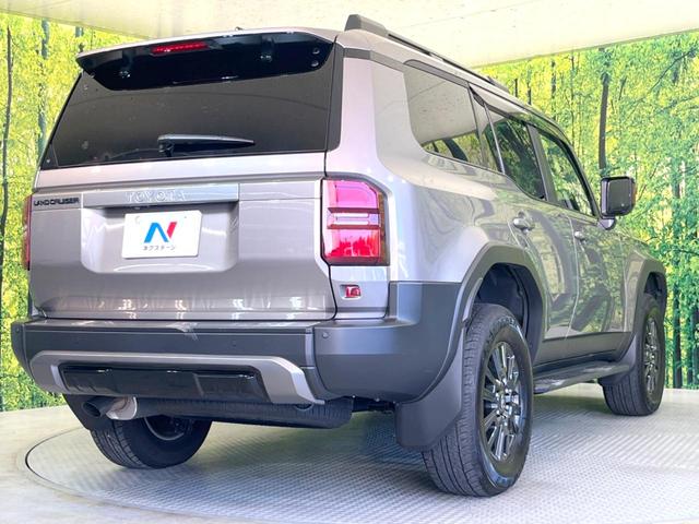 ランドクルーザー２５０ ＶＸ　４ＷＤ　７人乗り　サンルーフ　全周囲カメラ　衝突被害軽減システム　レーダークルーズ　禁煙車　電動リアゲート　レザーシート　前席シートエアコン　パワーシート　コーナーセンサー　スマートキー（17枚目）