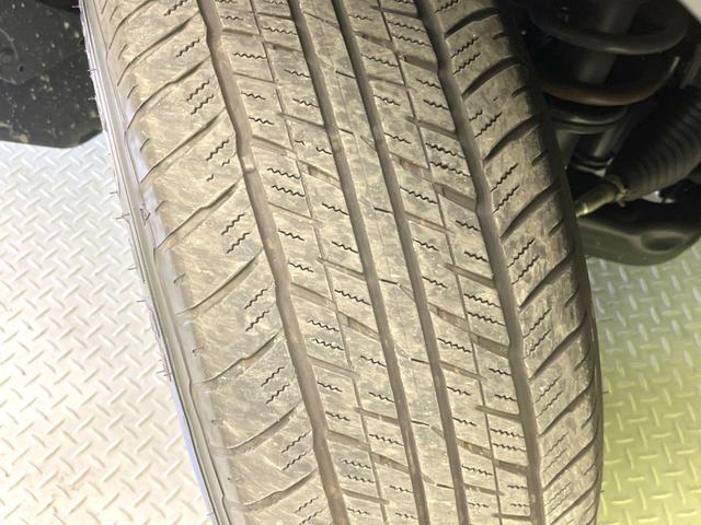 ランドクルーザー２５０ ＶＸ　４ＷＤ　７人乗り　サンルーフ　全周囲カメラ　衝突被害軽減システム　レーダークルーズ　禁煙車　電動リアゲート　レザーシート　前席シートエアコン　パワーシート　コーナーセンサー　スマートキー（30枚目）