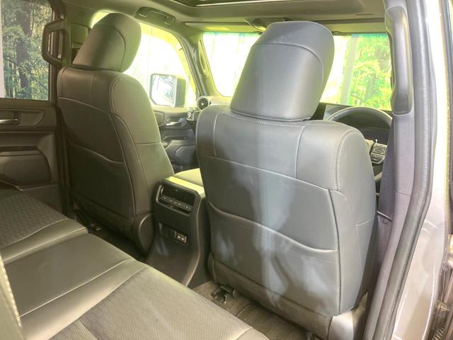 ランドクルーザー２５０ ＶＸ　４ＷＤ　７人乗り　サンルーフ　全周囲カメラ　衝突被害軽減システム　レーダークルーズ　禁煙車　電動リアゲート　レザーシート　前席シートエアコン　パワーシート　コーナーセンサー　スマートキー（34枚目）