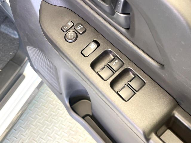 スペーシアギア ハイブリッドＸＺ　ターボ　両側電動ドア　禁煙車　コーナーセンサー　スマートキー　ＬＥＤヘッド　クルコン　純正１５インチアルミ　オートハイビーム　パークアシスト　オートライト　デュアルエアコン　ＬＥＤフォグ（48枚目）