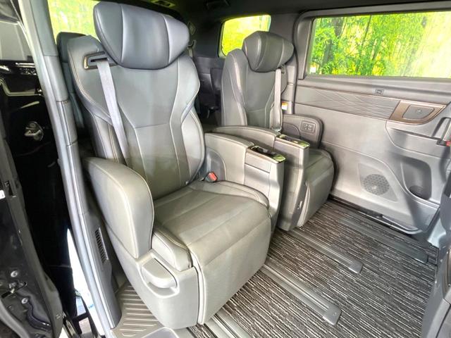 アルファードハイブリッド Ｚ　サンルーフ　両側電動ドア　後席モニター　全周囲カメラ　１００Ｖ電源　レーダークルーズ　禁煙車　電動リアゲート　レザーシート　全席シートヒーター　全席シートエアコン　全席パワーシート　ＬＥＤヘッド（10枚目）