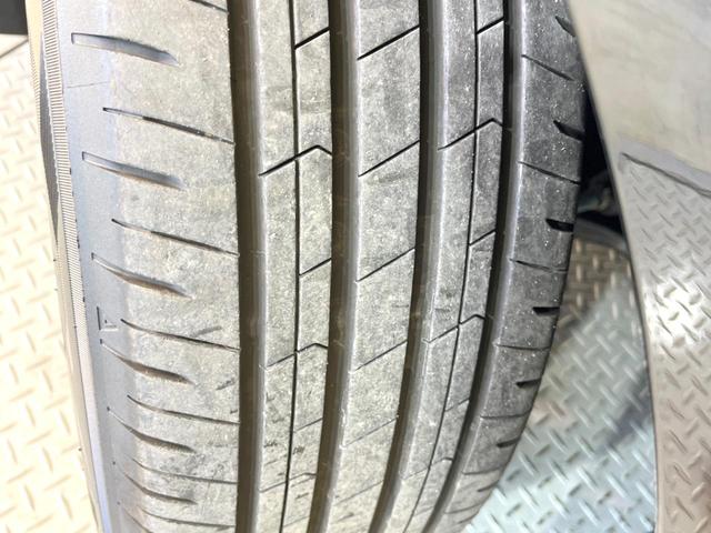 アルファードハイブリッド Ｚ　サンルーフ　両側電動ドア　後席モニター　全周囲カメラ　１００Ｖ電源　レーダークルーズ　禁煙車　電動リアゲート　レザーシート　全席シートヒーター　全席シートエアコン　全席パワーシート　ＬＥＤヘッド（28枚目）