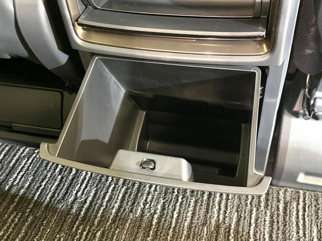 アルファードハイブリッド Ｚ　サンルーフ　両側電動ドア　後席モニター　全周囲カメラ　１００Ｖ電源　レーダークルーズ　禁煙車　電動リアゲート　レザーシート　全席シートヒーター　全席シートエアコン　全席パワーシート　ＬＥＤヘッド（77枚目）