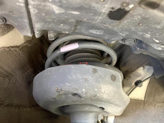 プリウス Ａツーリングセレクション　純正９型ナビ　バックカメラ　ＡＣ１００Ｖ電源　トヨタセーフティーセンス　レーダークルーズ　禁煙車　パワーシート　ドラレコ　コーナーセンサー　スマートキー　ＬＥＤヘッド　ＥＴＣ　オートマチックハイビーム（20枚目）