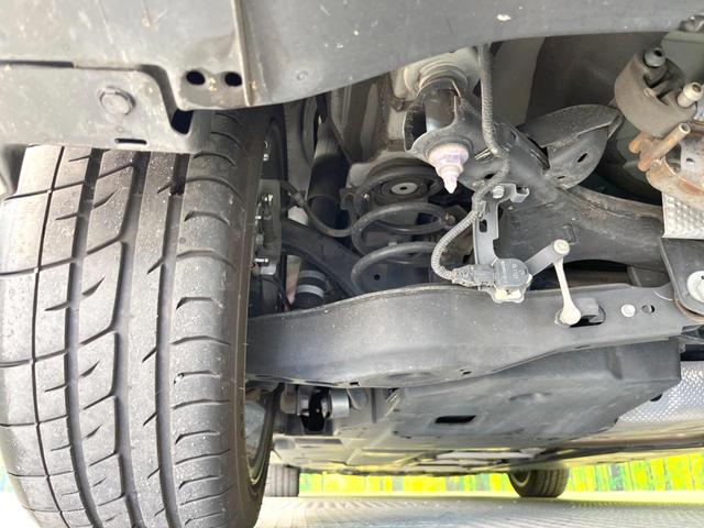 プリウス Ａツーリングセレクション　純正９型ナビ　バックカメラ　ＡＣ１００Ｖ電源　トヨタセーフティーセンス　レーダークルーズ　禁煙車　パワーシート　ドラレコ　コーナーセンサー　スマートキー　ＬＥＤヘッド　ＥＴＣ　オートマチックハイビーム（21枚目）