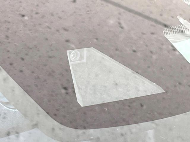 プリウス Ａツーリングセレクション　純正９型ナビ　バックカメラ　ＡＣ１００Ｖ電源　トヨタセーフティーセンス　レーダークルーズ　禁煙車　パワーシート　ドラレコ　コーナーセンサー　スマートキー　ＬＥＤヘッド　ＥＴＣ　オートマチックハイビーム（35枚目）