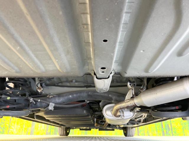 ヴォクシー ハイブリッドＶ　純正ナビ　バックカメラ　両側電動スライド　禁煙車　シートヒーター　ドラレコ　スマートキー　ＬＥＤヘッド　ＥＴＣ　純正１５インチＡＷ　オートライト　デュアルエアコン　リアエアコン　Ｂｌｕｅｔｏｏｔｈ再生（19枚目）