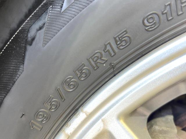 ヴォクシー ハイブリッドＶ　純正ナビ　バックカメラ　両側電動スライド　禁煙車　シートヒーター　ドラレコ　スマートキー　ＬＥＤヘッド　ＥＴＣ　純正１５インチＡＷ　オートライト　デュアルエアコン　リアエアコン　Ｂｌｕｅｔｏｏｔｈ再生（33枚目）