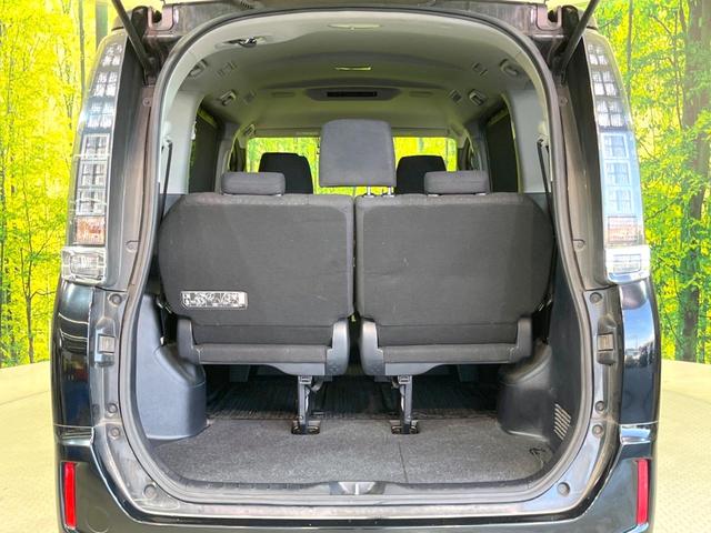 ヴォクシー ハイブリッドＶ　純正ナビ　バックカメラ　両側電動スライド　禁煙車　シートヒーター　ドラレコ　スマートキー　ＬＥＤヘッド　ＥＴＣ　純正１５インチＡＷ　オートライト　デュアルエアコン　リアエアコン　Ｂｌｕｅｔｏｏｔｈ再生（37枚目）