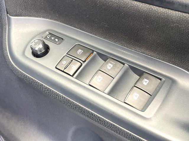 ヴォクシー ハイブリッドＶ　純正ナビ　バックカメラ　両側電動スライド　禁煙車　シートヒーター　ドラレコ　スマートキー　ＬＥＤヘッド　ＥＴＣ　純正１５インチＡＷ　オートライト　デュアルエアコン　リアエアコン　Ｂｌｕｅｔｏｏｔｈ再生（40枚目）