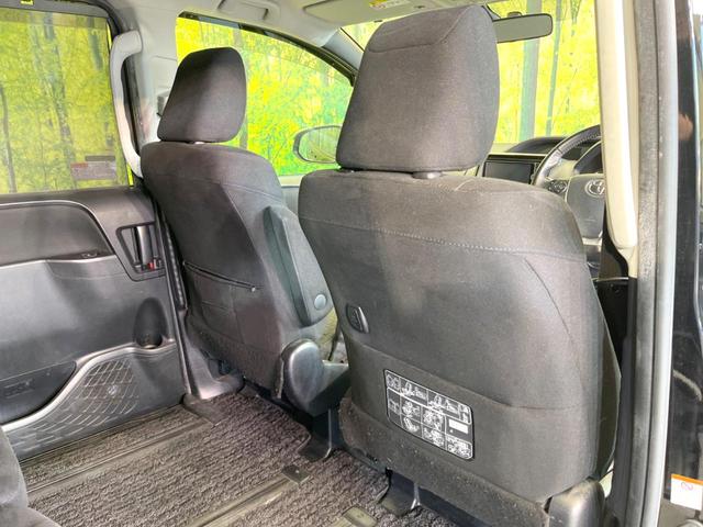 ヴォクシー ハイブリッドＶ　純正ナビ　バックカメラ　両側電動スライド　禁煙車　シートヒーター　ドラレコ　スマートキー　ＬＥＤヘッド　ＥＴＣ　純正１５インチＡＷ　オートライト　デュアルエアコン　リアエアコン　Ｂｌｕｅｔｏｏｔｈ再生（42枚目）