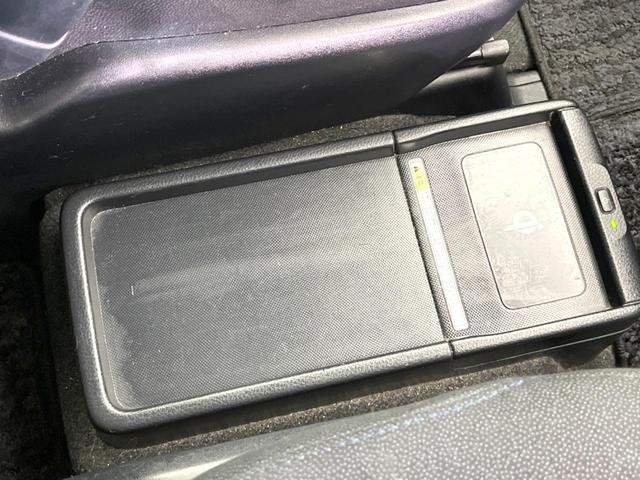 ヴォクシー ハイブリッドＶ　純正ナビ　バックカメラ　両側電動スライド　禁煙車　シートヒーター　ドラレコ　スマートキー　ＬＥＤヘッド　ＥＴＣ　純正１５インチＡＷ　オートライト　デュアルエアコン　リアエアコン　Ｂｌｕｅｔｏｏｔｈ再生（58枚目）