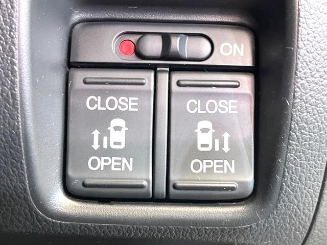 Ｎ－ＢＯＸカスタム ２トーンカラースタイル　Ｇ・ターボＬパッケージ　ＢＩＧ－Ｘ８型ナビ　両側電動ドア　バックカメラ　衝突軽減システム　禁煙車　ハーフレザーシート　ドラレコ　スマートキー　ＨＩＤヘッド　ＥＴＣ　クルコン　純正１５インチアルミ　オートライト　オートエアコン（6枚目）