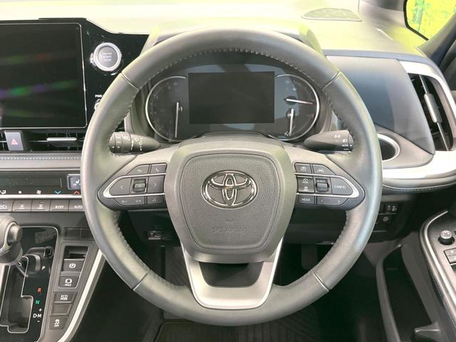 ヴォクシー Ｓ－Ｚ　両側電動ドア　バックカメラ　衝突被害軽減システム　レーダークルーズ　禁煙車　ハーフレザーシート　コーナーセンサー　スマートキー　ＬＥＤヘッド　ＥＴＣ２．０　純正１７インチアルミ　オートハイビーム（12枚目）