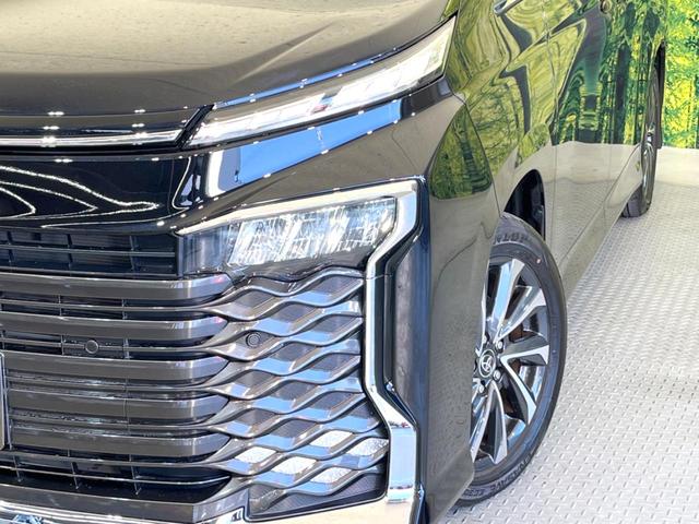 ヴォクシー Ｓ－Ｚ　両側電動ドア　バックカメラ　衝突被害軽減システム　レーダークルーズ　禁煙車　ハーフレザーシート　コーナーセンサー　スマートキー　ＬＥＤヘッド　ＥＴＣ２．０　純正１７インチアルミ　オートハイビーム（13枚目）