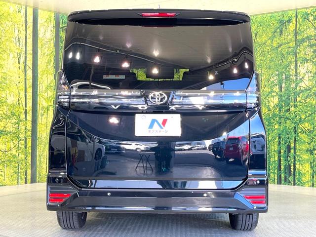 ヴォクシー Ｓ－Ｚ　両側電動ドア　バックカメラ　衝突被害軽減システム　レーダークルーズ　禁煙車　ハーフレザーシート　コーナーセンサー　スマートキー　ＬＥＤヘッド　ＥＴＣ２．０　純正１７インチアルミ　オートハイビーム（16枚目）