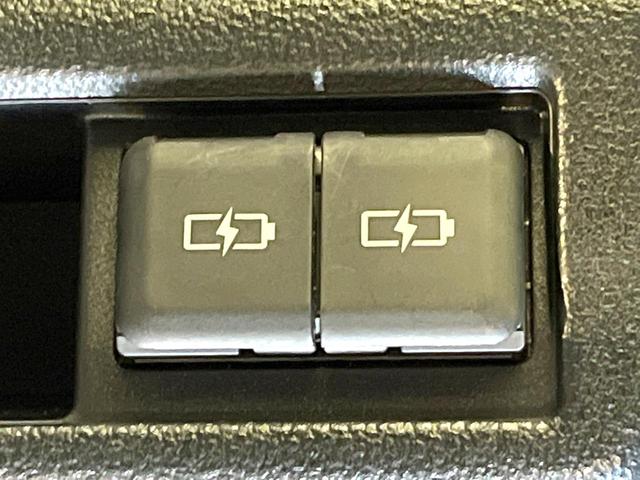 ヴォクシー Ｓ－Ｚ　両側電動ドア　バックカメラ　衝突被害軽減システム　レーダークルーズ　禁煙車　ハーフレザーシート　コーナーセンサー　スマートキー　ＬＥＤヘッド　ＥＴＣ２．０　純正１７インチアルミ　オートハイビーム（32枚目）