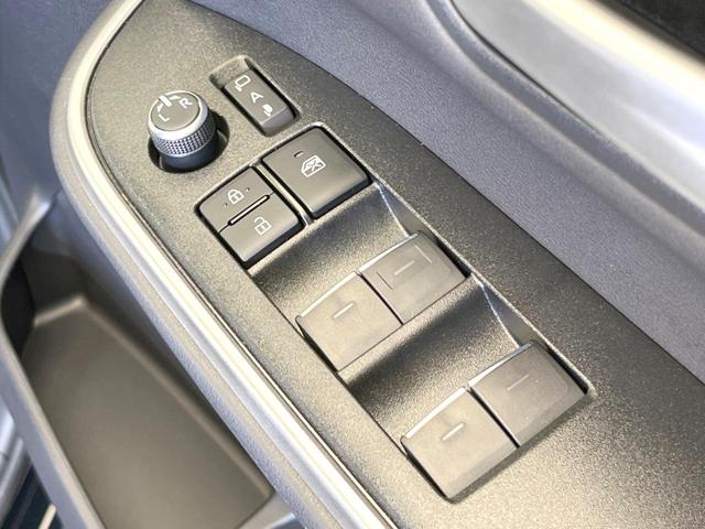 ヴォクシー Ｓ－Ｚ　両側電動ドア　バックカメラ　衝突被害軽減システム　レーダークルーズ　禁煙車　ハーフレザーシート　コーナーセンサー　スマートキー　ＬＥＤヘッド　ＥＴＣ２．０　純正１７インチアルミ　オートハイビーム（43枚目）
