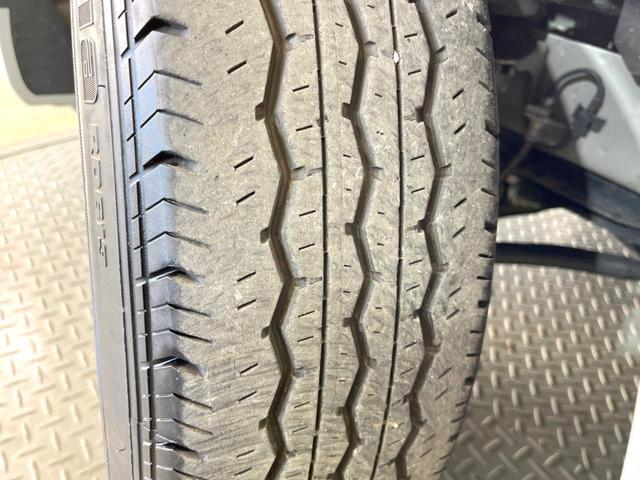 ハイエースバン ロングDX GLパッケージ 純正ナビ 全周囲カメラ 禁煙車 デジタルインナーミラー Bluetooth再生 フルセグTV ドライブレコーダー ETC AC100V電源 オートマチックハイビーム オートライト(28枚目)