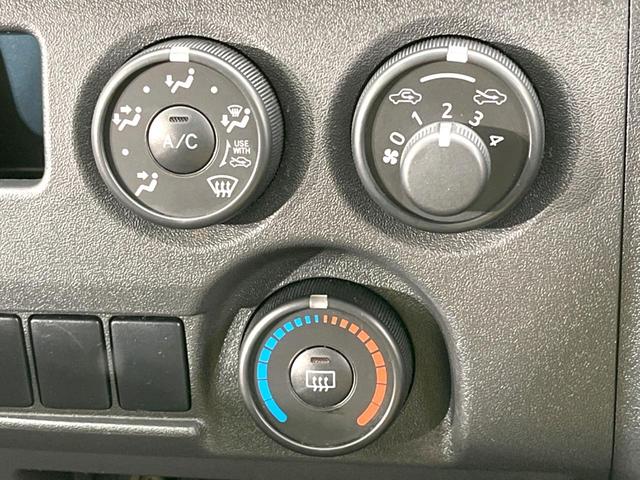 ハイエースバン ロングDX GLパッケージ 純正ナビ 全周囲カメラ 禁煙車 デジタルインナーミラー Bluetooth再生 フルセグTV ドライブレコーダー ETC AC100V電源 オートマチックハイビーム オートライト(52枚目)