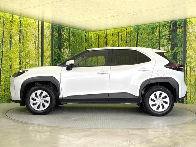 ヤリスクロス Ｘ　ＳＤナビ　バックカメラ　衝突被害軽減システム　レーダークルーズ　禁煙車　ドラレコ　コーナーセンサー　スマートキー　ＥＴＣ　オートハイビーム　車線逸脱警報　オートライト　Ｂｌｕｅｔｏｏｔｈ　フルセグ（26枚目）