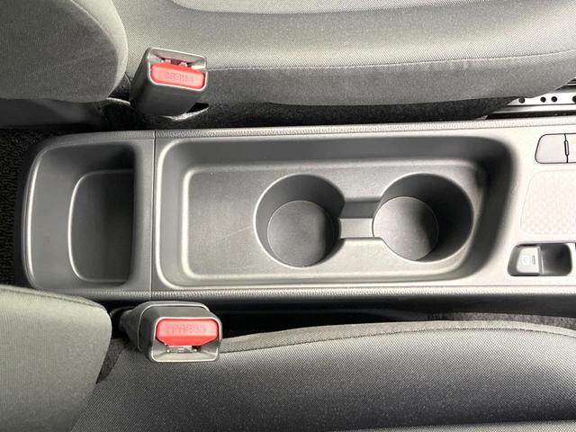 ヤリスクロス Ｘ　ＳＤナビ　バックカメラ　衝突被害軽減システム　レーダークルーズ　禁煙車　ドラレコ　コーナーセンサー　スマートキー　ＥＴＣ　オートハイビーム　車線逸脱警報　オートライト　Ｂｌｕｅｔｏｏｔｈ　フルセグ（42枚目）