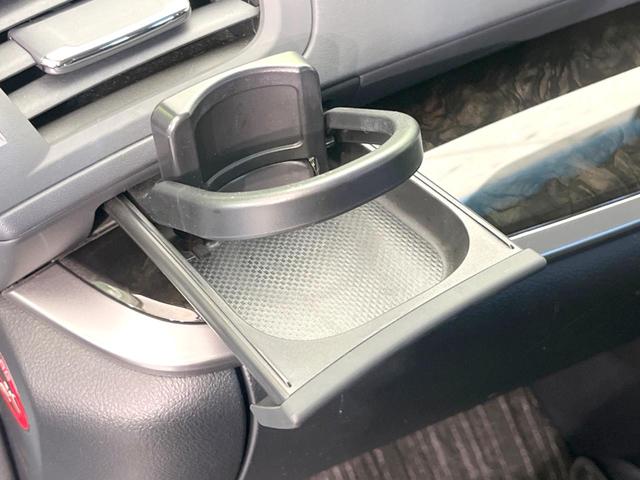 ヴェルファイア ２．５Ｚ　Ａエディション　両側電動ドア　ＳＤナビ　後席モニター　バックカメラ　衝突被害軽減システム　レーダークルーズ　禁煙車　コーナーセンサー　スマートキー　ＬＥＤヘッド　ビルトインＥＴＣ　純正１８インチアルミ　オートライト（23枚目）