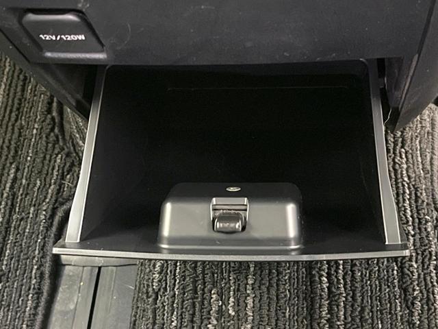 ヴェルファイア ２．５Ｚ　Ａエディション　両側電動ドア　ＳＤナビ　後席モニター　バックカメラ　衝突被害軽減システム　レーダークルーズ　禁煙車　コーナーセンサー　スマートキー　ＬＥＤヘッド　ビルトインＥＴＣ　純正１８インチアルミ　オートライト（51枚目）