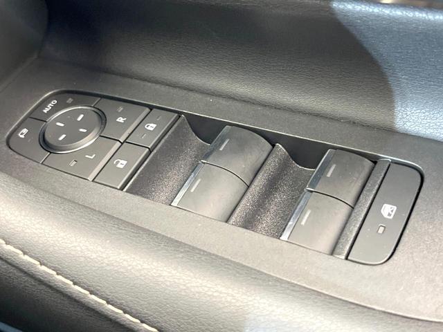 ヴェルファイアハイブリッド Z プレミア 禁煙車 ムーンルーフ ユニバーサルステップ メーカーナビ フリップダウンモニター 全周囲カメラ ETC ドライブレコーダー 衝突軽減 BSM 衝突軽減 パワーシート シートヒーター(38枚目)