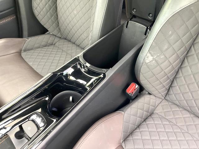 C-HR G 禁煙車 TRDエアロ TOMsマフラー TOMsアルミホイール 純正9型ナビ バックカメラ ETC ドライブレコーダー 衝突軽減 レーダークルーズコントロール シートヒーター(20枚目)