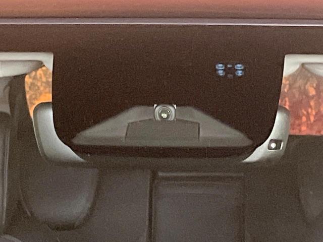 ヴェゼル ｅ：ＨＥＶ　Ｚ　登録済未使用車　純正９型ナビ　全周囲カメラ　ＥＴＣ　衝突軽減　レーダークルーズコントロール　ＢＳＭ　パワーバックドア　シートヒーター　オートエアコン　プッシュスタート（5枚目）