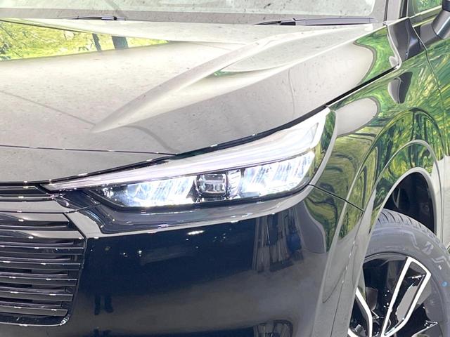 ヴェゼル ｅ：ＨＥＶ　Ｚ　登録済未使用車　純正９型ナビ　全周囲カメラ　ＥＴＣ　衝突軽減　レーダークルーズコントロール　ＢＳＭ　パワーバックドア　シートヒーター　オートエアコン　プッシュスタート（12枚目）