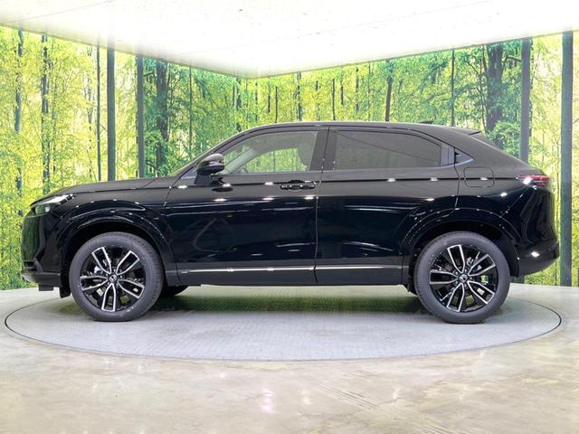 ヴェゼル ｅ：ＨＥＶ　Ｚ　登録済未使用車　純正９型ナビ　全周囲カメラ　ＥＴＣ　衝突軽減　レーダークルーズコントロール　ＢＳＭ　パワーバックドア　シートヒーター　オートエアコン　プッシュスタート（22枚目）