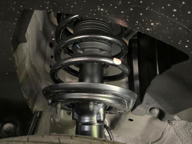 ヴェゼル ｅ：ＨＥＶ　Ｚ　登録済未使用車　純正９型ナビ　全周囲カメラ　ＥＴＣ　衝突軽減　レーダークルーズコントロール　ＢＳＭ　パワーバックドア　シートヒーター　オートエアコン　プッシュスタート（26枚目）