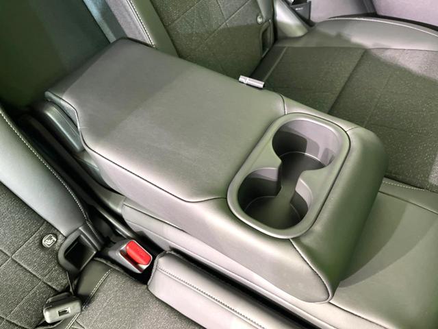 ヴェゼル ｅ：ＨＥＶ　Ｚ　登録済未使用車　純正９型ナビ　全周囲カメラ　ＥＴＣ　衝突軽減　レーダークルーズコントロール　ＢＳＭ　パワーバックドア　シートヒーター　オートエアコン　プッシュスタート（41枚目）