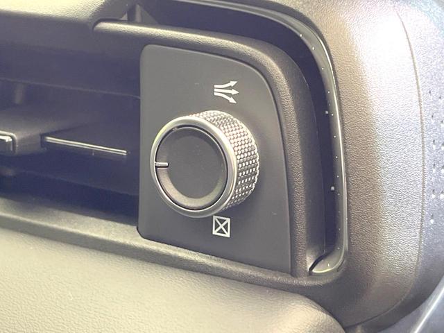 ヴェゼル ｅ：ＨＥＶ　Ｚ　登録済未使用車　純正９型ナビ　全周囲カメラ　ＥＴＣ　衝突軽減　レーダークルーズコントロール　ＢＳＭ　パワーバックドア　シートヒーター　オートエアコン　プッシュスタート（65枚目）