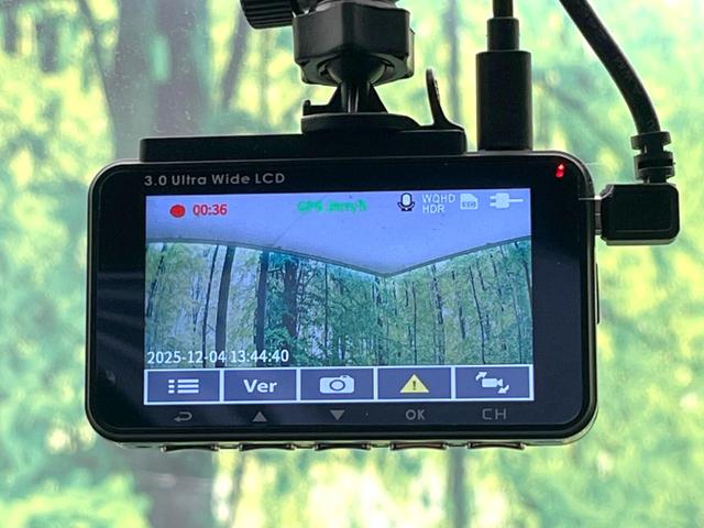 ノア ハイブリッドS-Z 両側電動ドア 後席モニター 全周囲カメラ 100V電源 衝突被害軽減システム レーダークルーズ 禁煙車 電動リアゲート ハーフレザーシート ドラレコ コーナーセンサー スマートキー LEDヘッド(41枚目)