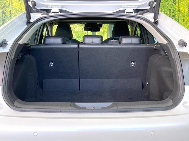 プリウス Z ガラスルーフ 全周囲カメラ 100V電源 衝突被害軽減システム レーダークルーズ 禁煙車 デジタルインナーミラー 電動リアゲート 前席シートエアコン パワーシート ドラレコ コーナーセンサー ETC(10枚目)