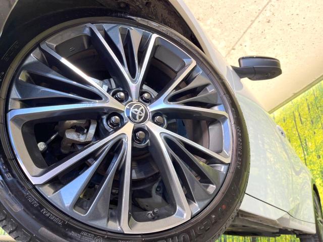 プリウス Z ガラスルーフ 全周囲カメラ 100V電源 衝突被害軽減システム レーダークルーズ 禁煙車 デジタルインナーミラー 電動リアゲート 前席シートエアコン パワーシート ドラレコ コーナーセンサー ETC(12枚目)