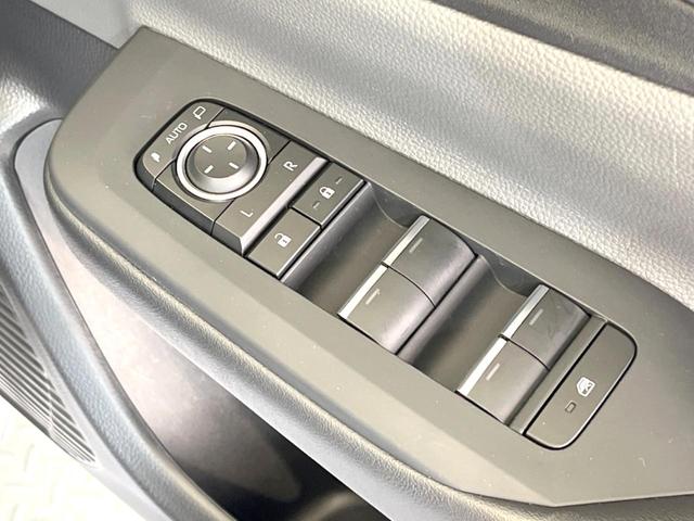 プリウス Z ガラスルーフ 全周囲カメラ 100V電源 衝突被害軽減システム レーダークルーズ 禁煙車 デジタルインナーミラー 電動リアゲート 前席シートエアコン パワーシート ドラレコ コーナーセンサー ETC(37枚目)