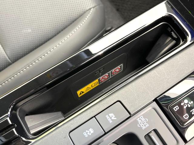 プリウス Z ガラスルーフ 全周囲カメラ 100V電源 衝突被害軽減システム レーダークルーズ 禁煙車 デジタルインナーミラー 電動リアゲート 前席シートエアコン パワーシート ドラレコ コーナーセンサー ETC(64枚目)