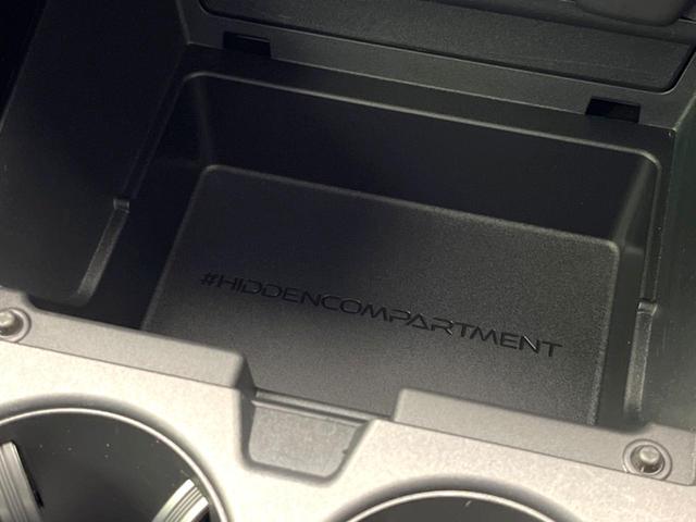 プリウス Z ガラスルーフ 全周囲カメラ 100V電源 衝突被害軽減システム レーダークルーズ 禁煙車 デジタルインナーミラー 電動リアゲート 前席シートエアコン パワーシート ドラレコ コーナーセンサー ETC(68枚目)