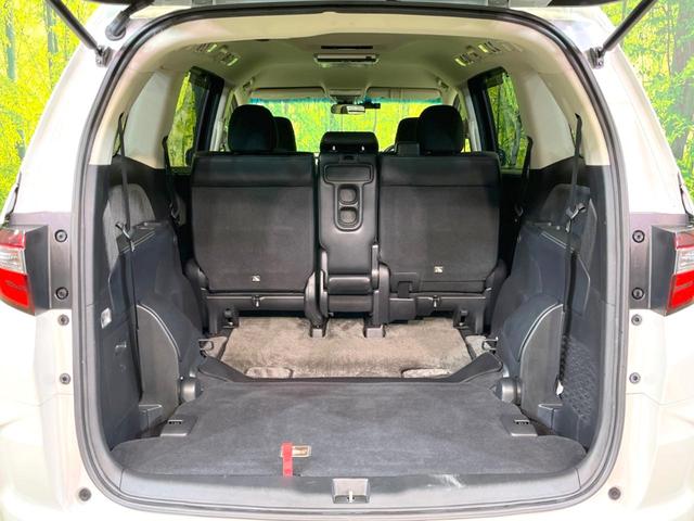 オデッセイ アブソルート・Ｘホンダセンシング　両側電動ドア　８型純正ＳＤナビ　後席モニター　バックカメラ　衝突被害軽減システム　レーダークルーズ　禁煙車　パワーシート　ドラレコ　コーナーセンサー　スマートキー　ＬＥＤヘッド　ビルトインＥＴＣ（11枚目）