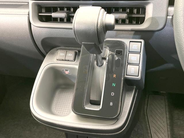 シエンタ ハイブリッドX 登録済未使用車 電動スライドドア 衝突被害軽減システム レーダークルーズ コーナーセンサー スマートキー LEDヘッド オートハイビーム 車線逸脱警報 オートライト オートエアコン(29枚目)