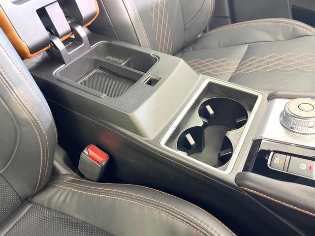 アウトランダーPHEV P 4WD 7人乗り 純正9インチナビ 全周囲カメラ BOSEサウンド 衝突被害軽減システム レーダークルーズ 禁煙車 電動リアゲート レザーシート ドラレコ コーナーセンサー LEDヘッド ETC2.0(53枚目)