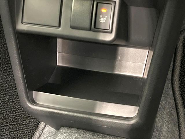 アルト Ｌリミテッド　衝突被害軽減システム　禁煙車　シートヒーター　ドラレコ　コーナーセンサー　車線逸脱警報　オートライト　ＣＤ（43枚目）