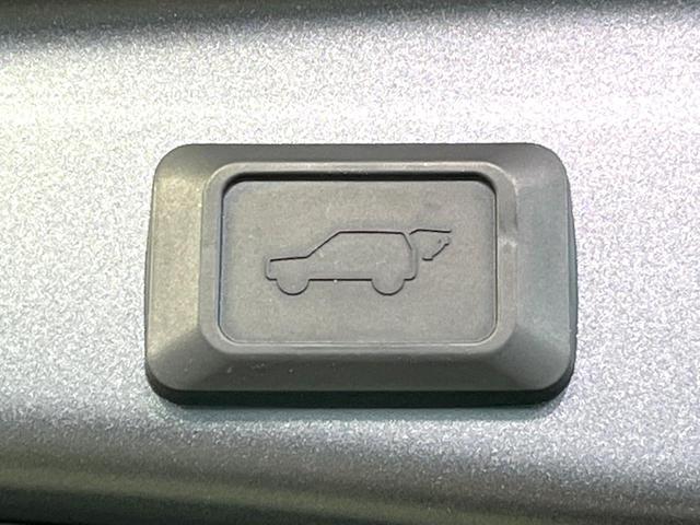 RAV4 G Zパッケージ 4WD 全周囲カメラ 衝突被害軽減システム レーダークルーズ 禁煙車 電動リアゲート パワーシート ドラレコ コーナーセンサー スマートキー LEDヘッド ルーフレール ビルトインETC(7枚目)