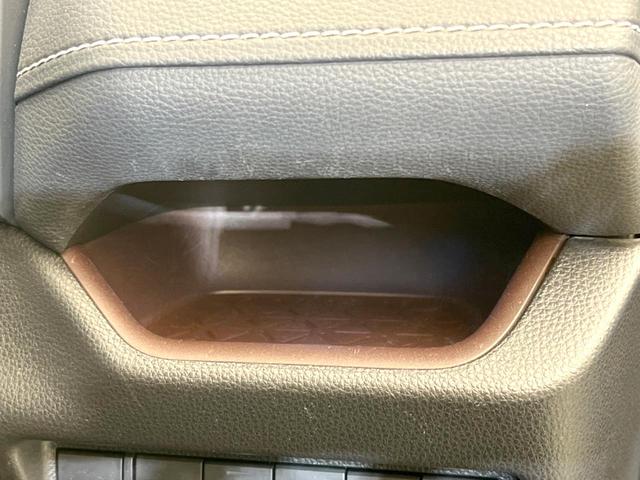 RAV4 G Zパッケージ 4WD 全周囲カメラ 衝突被害軽減システム レーダークルーズ 禁煙車 電動リアゲート パワーシート ドラレコ コーナーセンサー スマートキー LEDヘッド ルーフレール ビルトインETC(70枚目)